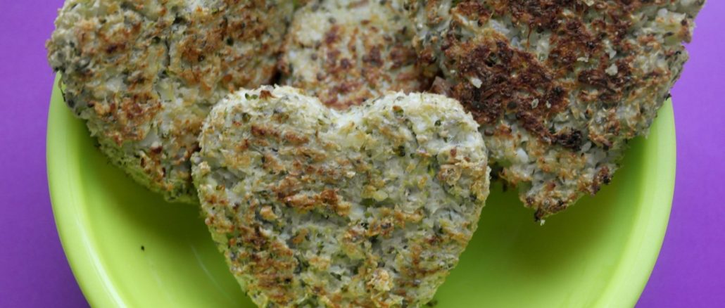 Chiftelute cu broccoli, curcan si seminte de chia diversificare retete copii