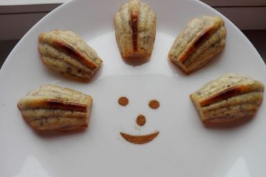 retete simple pentru copii, briose cu gris, briose cu banana si gris, biscuim, retete biscuim, diversificare bebelusi,