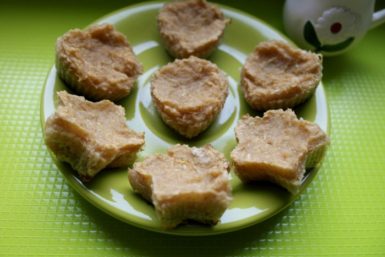briose pentru copii, briose cu fructe, biscuim, retete biscuim